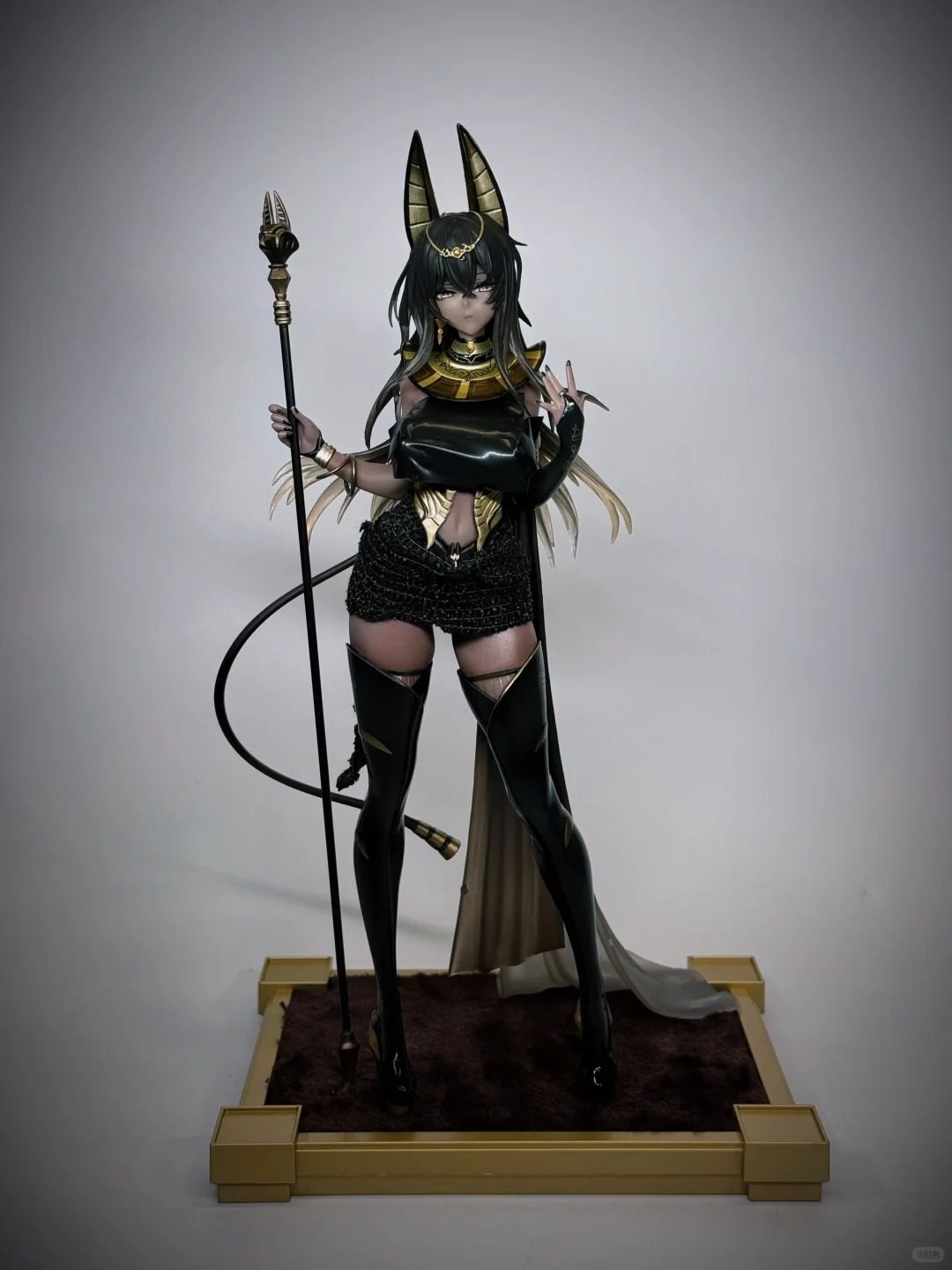 MMW Studio QuesQ, statue de Sh - Desk Setup With Tv avis et prix