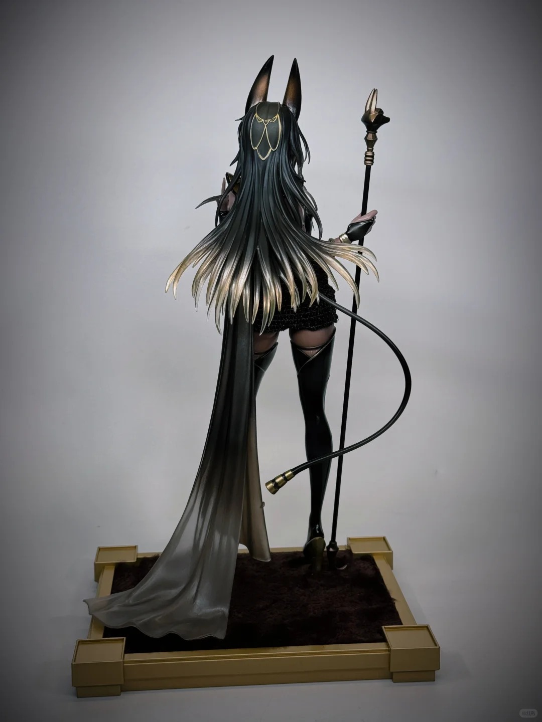 MMW Studio QuesQ, statue de Sh - Desk Setup With Tv avis et prix