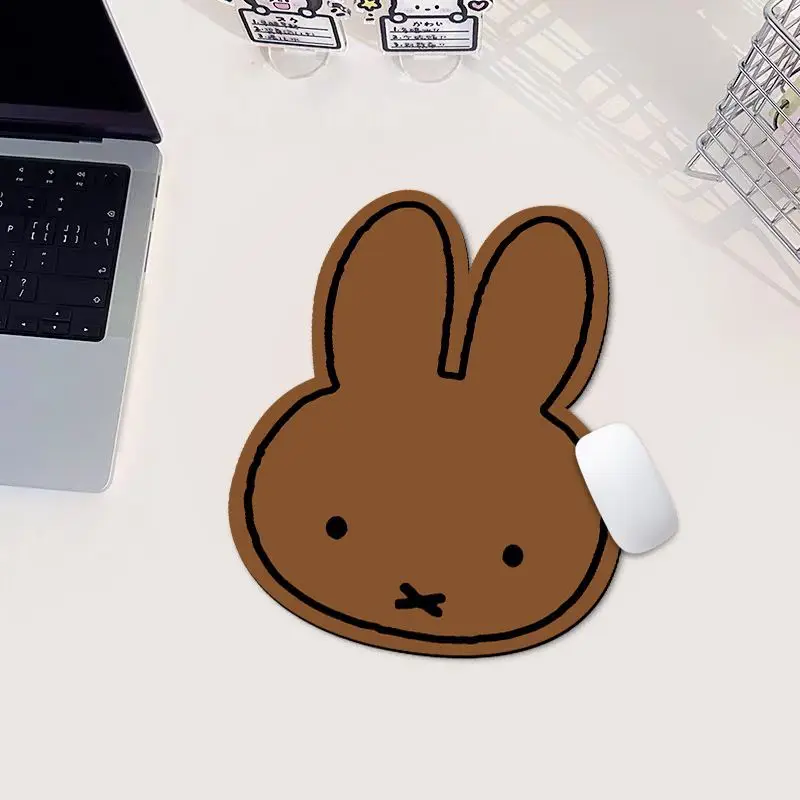 Tapis de souris en forme de la - Desk Setup Cozy avis et prix